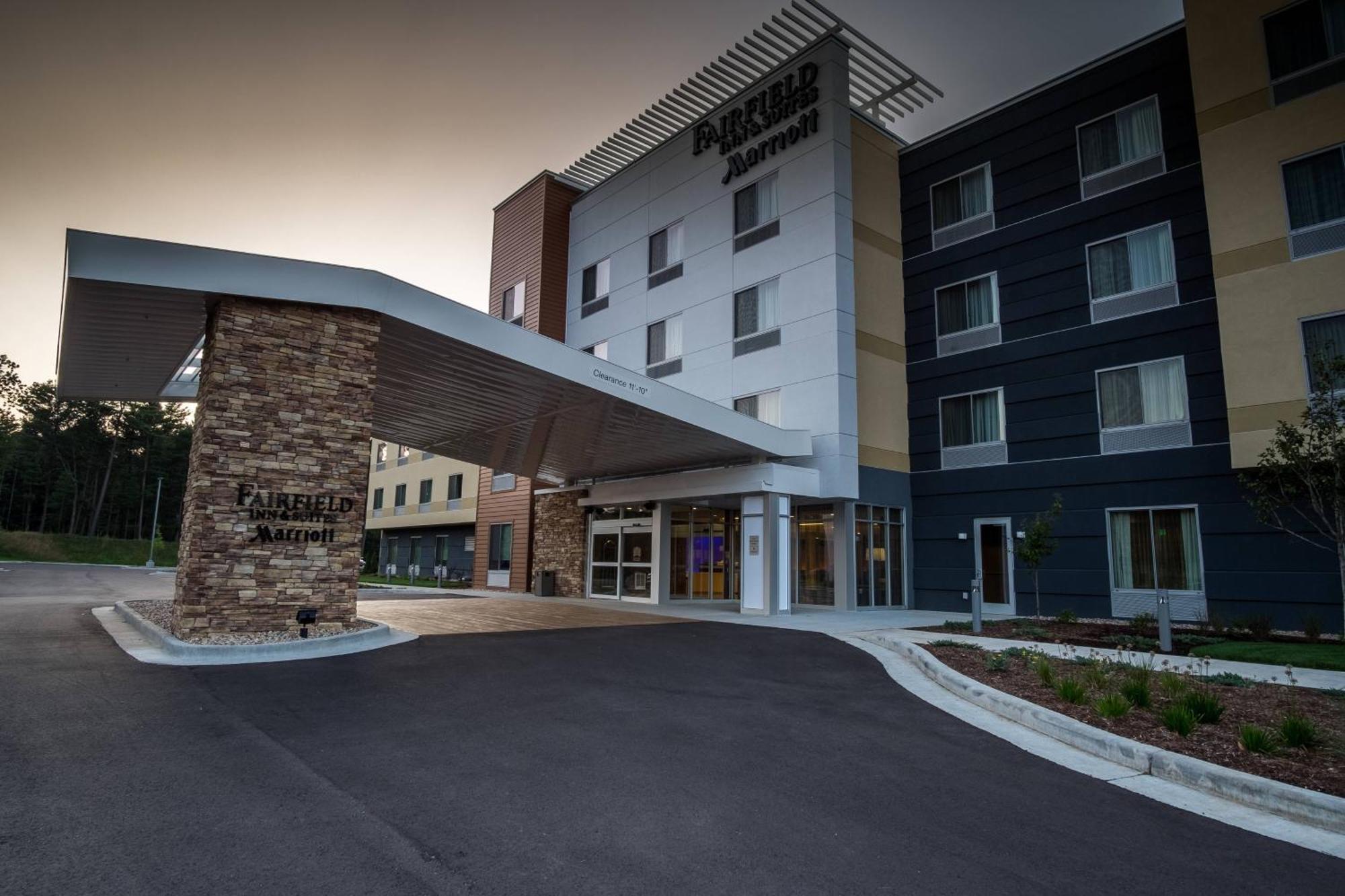 Lake Delton Fairfield Inn & Suites By Marriott Wisconsin Dells מראה חיצוני תמונה